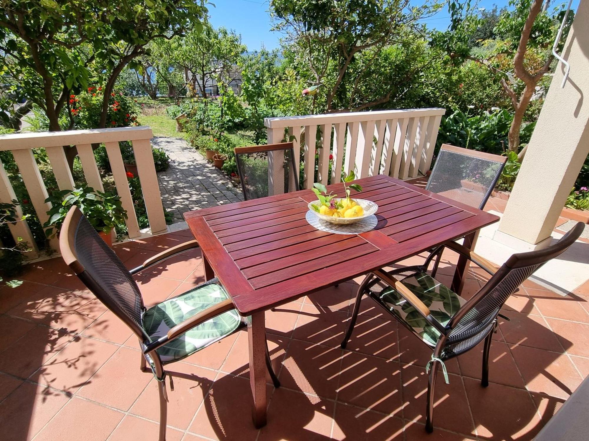 Apartments Kadenca Omis Exterior photo